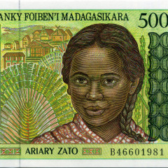 500 франков 1994 года - Мадагаскар (Pick 75) aUNC
