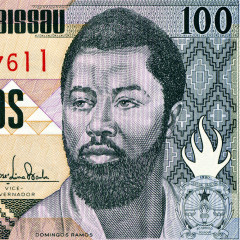 100 песо 1990 года - Гвинея - Бисау (Pick 11) UNC