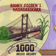1000 ариари 2017 года (новая подпись) - Мадагаскар (Pick 100.2) UNC